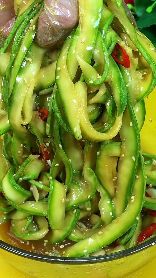 角瓜可以凉拌菜吃吗视频,家常美味，简单易做