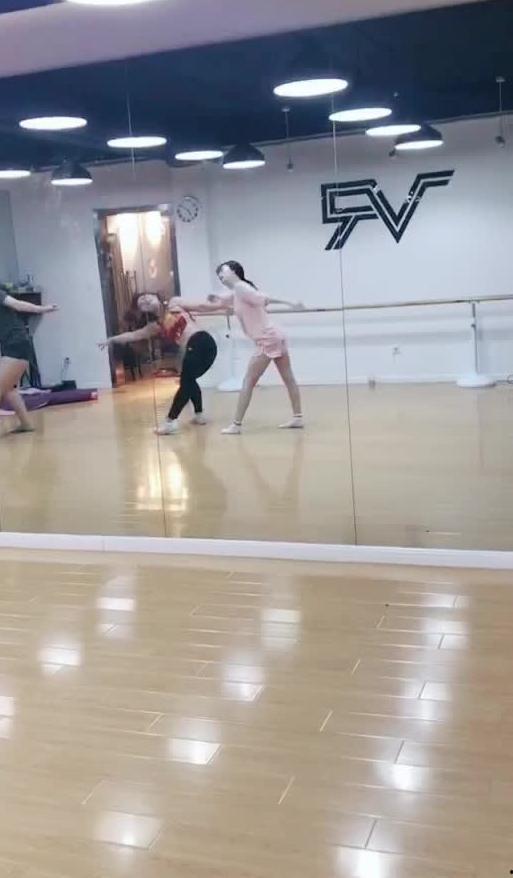 跳舞主播吃瓜视频大全,热门跳舞主播吃瓜视频大盘点