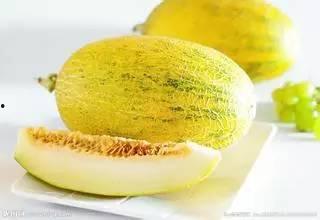 阿姨吃哈密瓜糖果视频播放,哈密瓜糖果视频引网友热议